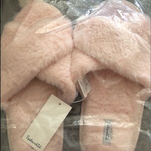 NWT fluffy slides